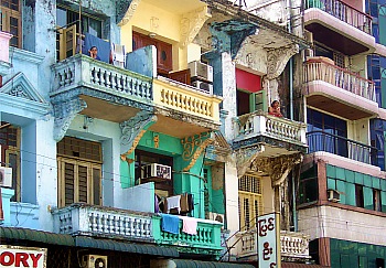 Koloniale Fassade in der Downtown von Yangon